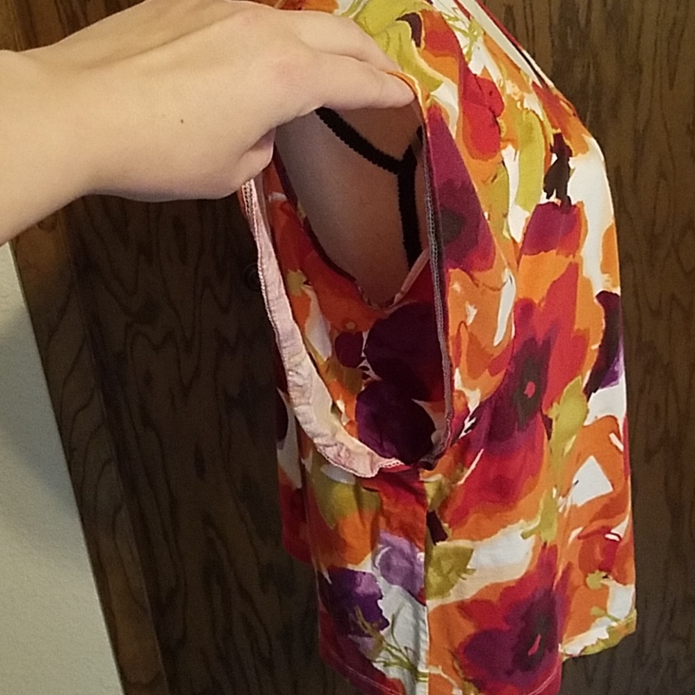 Floral Top - Picture 3 of 5